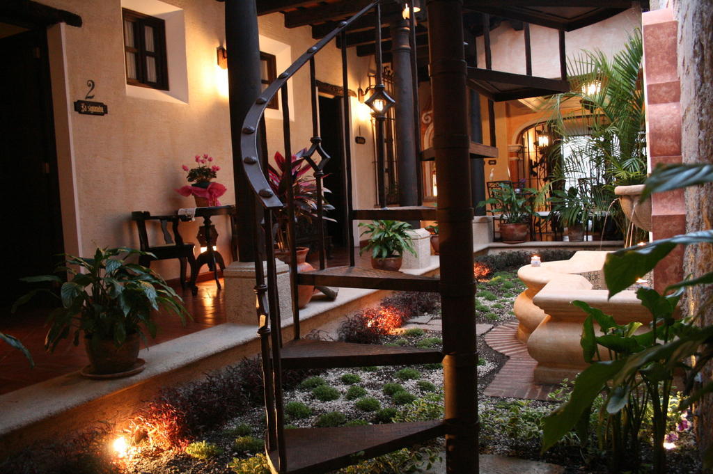 D'Leyenda Hotel Antigua Eksteriør billede