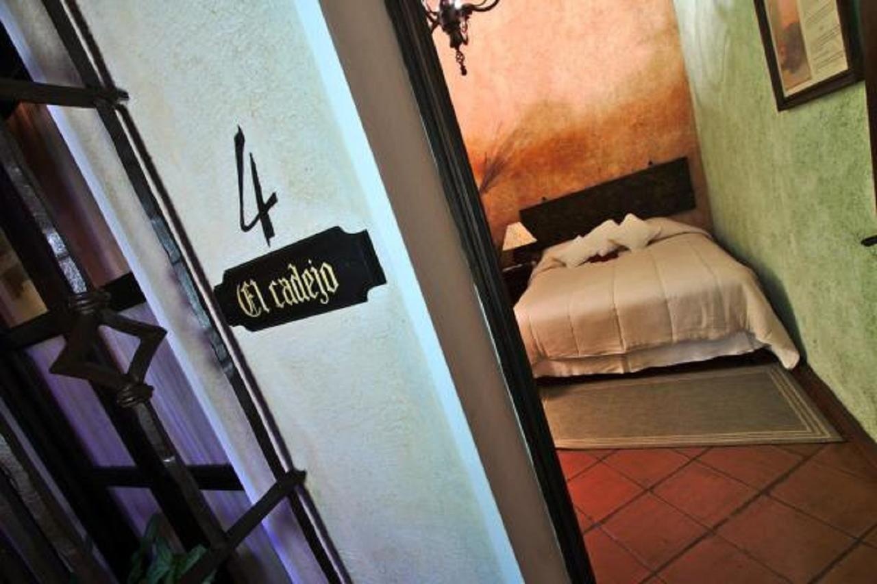 D'Leyenda Hotel Antigua Eksteriør billede